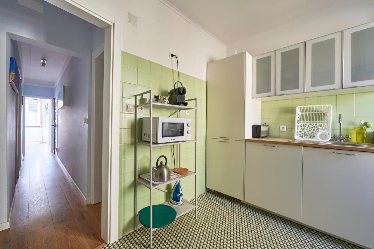 Elegant Riverview Apartment In Historical Lisbon Exterior photo